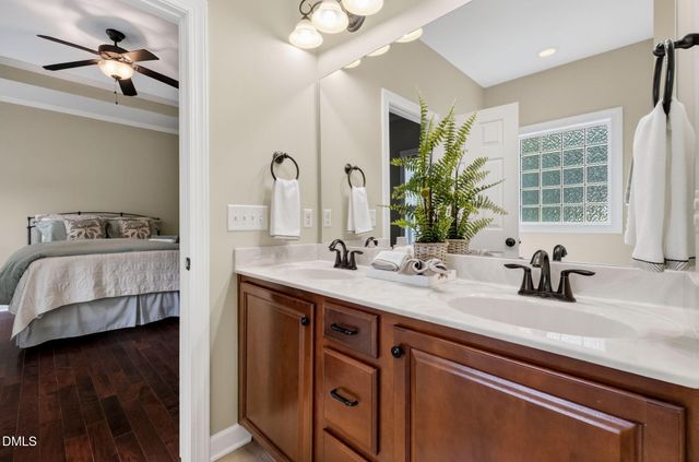 33 Greenfield Lane, Clayton, NC 27527