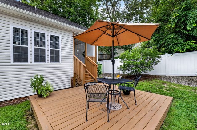 33 Greenfield Lane, Clayton, NC 27527