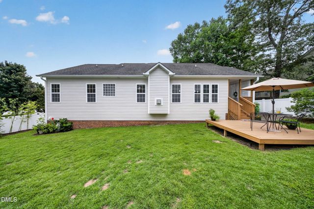33 Greenfield Lane, Clayton, NC 27527