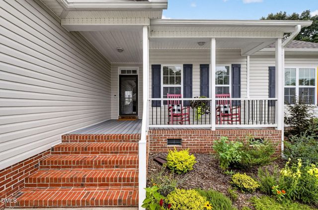 33 Greenfield Lane, Clayton, NC 27527