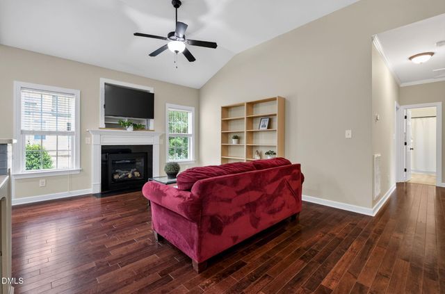 33 Greenfield Lane, Clayton, NC 27527