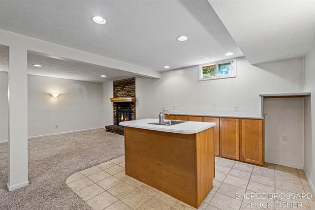 2495 Holtman Drive, Grand Rapids, MI 49525