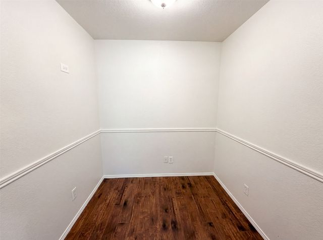 1618 Hillside Drive, Waxahachie, TX 75165