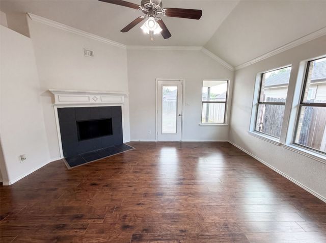 1618 Hillside Drive, Waxahachie, TX 75165