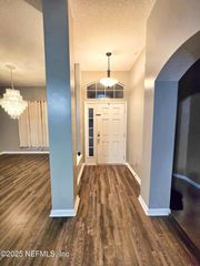 487 APPLE CREEK Drive, Jacksonville, FL 32218