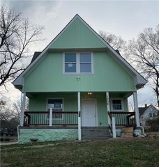 1056 Cleveland Avenue, Kansas City, KS 66104