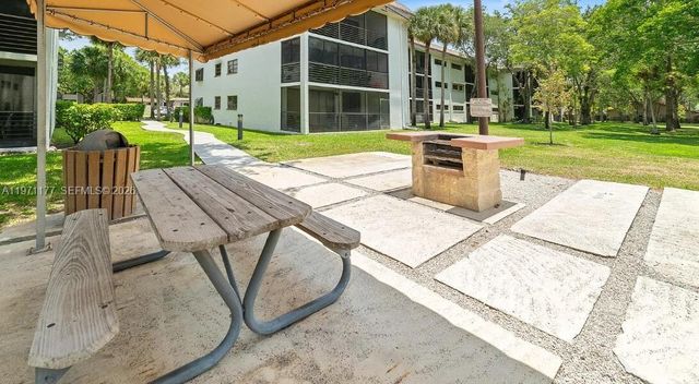 7531 NW 79th Ave 205, Tamarac, FL 33321