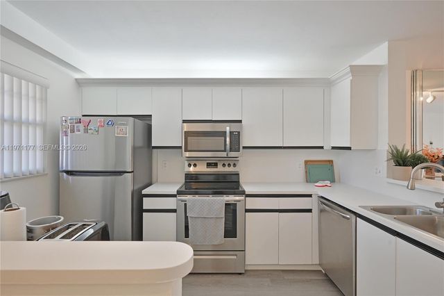 7531 NW 79th Ave 205, Tamarac, FL 33321