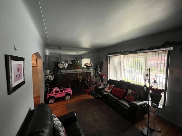 18088 Shields Street, Detroit, MI 48234