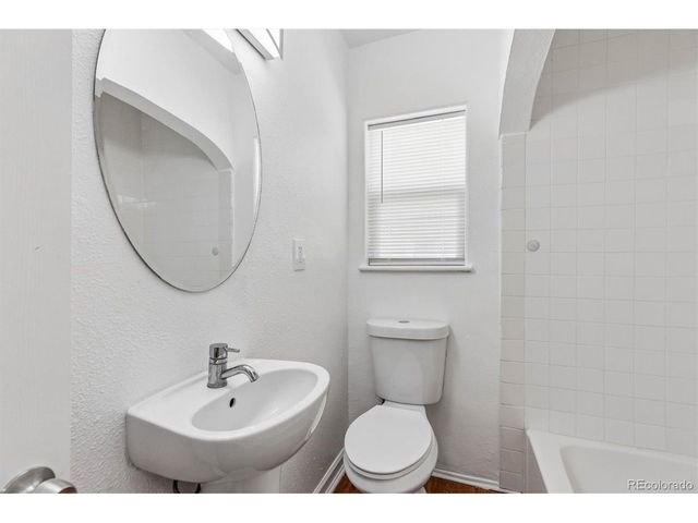 2037 Geneva St, Aurora, CO 80010