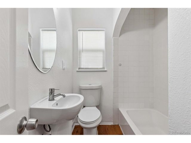 2037 Geneva St, Aurora, CO 80010