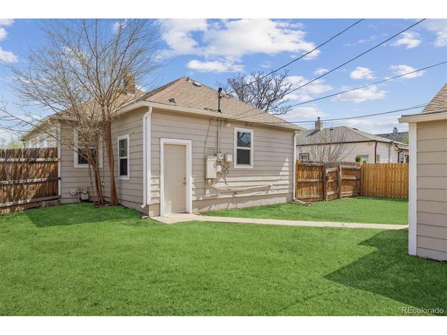 2037 Geneva St, Aurora, CO 80010