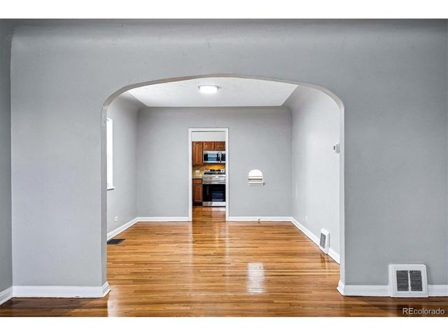 2037 Geneva St, Aurora, CO 80010