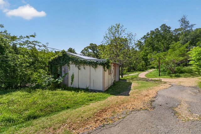9207 N 447 Road, Spavinaw, OK 74366