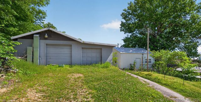 9207 N 447 Road, Spavinaw, OK 74366