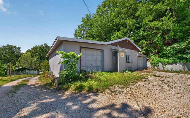 9207 N 447 Road, Spavinaw, OK 74366