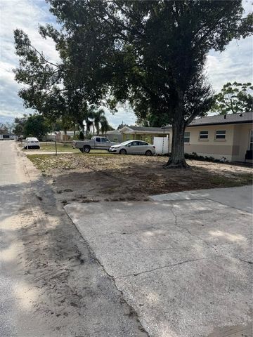 1735 MOOSE DRIVE, Lakeland, FL 33801