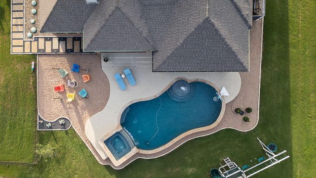 273 Ranch Ridge DR, Dripping Springs, TX 78620