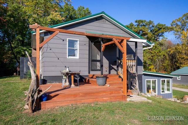 16300 Mcclure Avenue NE, Sand Lake, MI 49343