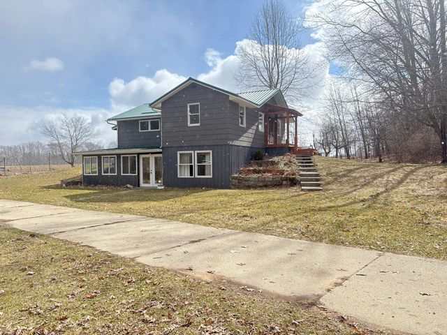 16300 Mcclure Avenue NE, Sand Lake, MI 49343