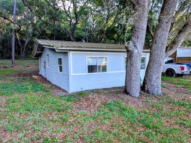 17247 SE 284TH TERRACE, Umatilla, FL 32784