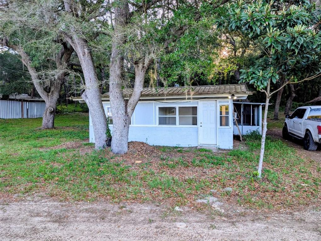 17247 SE 284TH TERRACE, Umatilla, FL 32784
