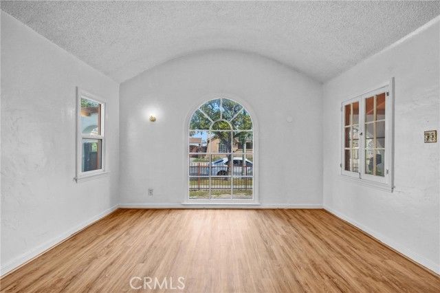 914 E 83rd, Los Angeles, CA 90001