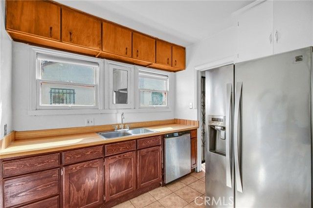 914 E 83rd, Los Angeles, CA 90001