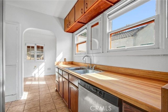 914 E 83rd, Los Angeles, CA 90001