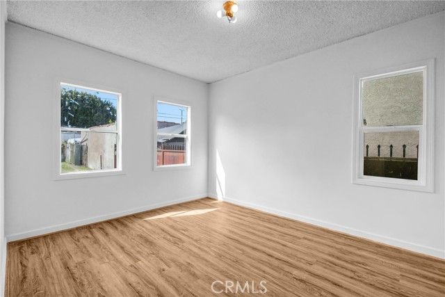 914 E 83rd, Los Angeles, CA 90001