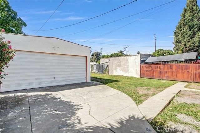 914 E 83rd, Los Angeles, CA 90001