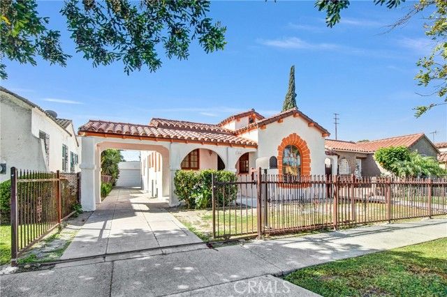 914 E 83rd, Los Angeles, CA 90001