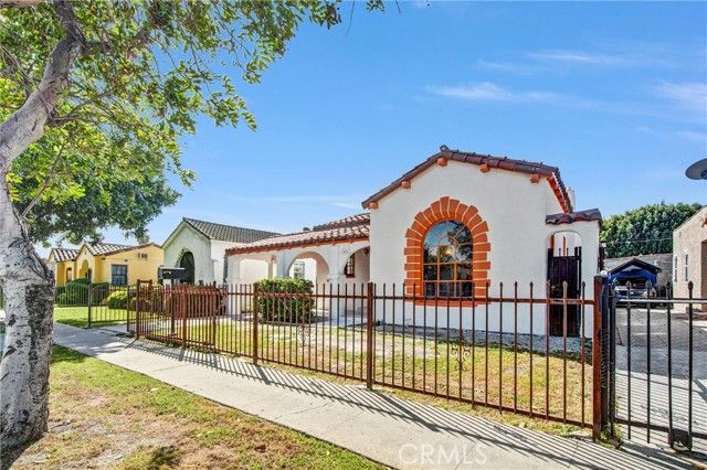 914 E 83rd, Los Angeles, CA 90001