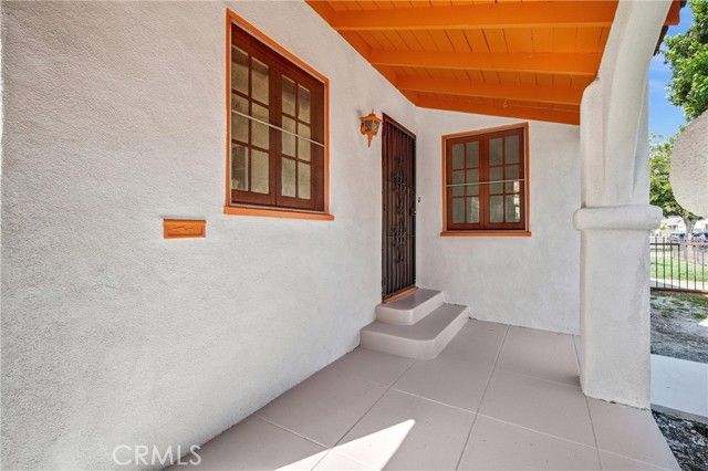 914 E 83rd, Los Angeles, CA 90001