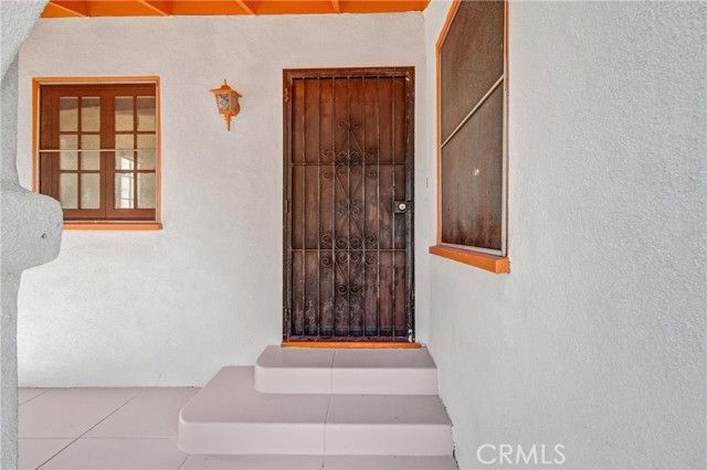 914 E 83rd, Los Angeles, CA 90001