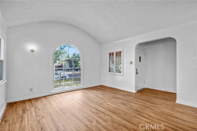 914 E 83rd, Los Angeles, CA 90001