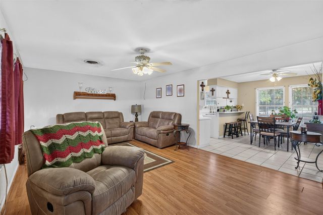 2713 Mazen Road, Rosenberg, TX 77471