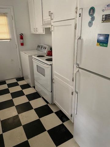 736 Wen-le Drive, Sumter, SC 29150