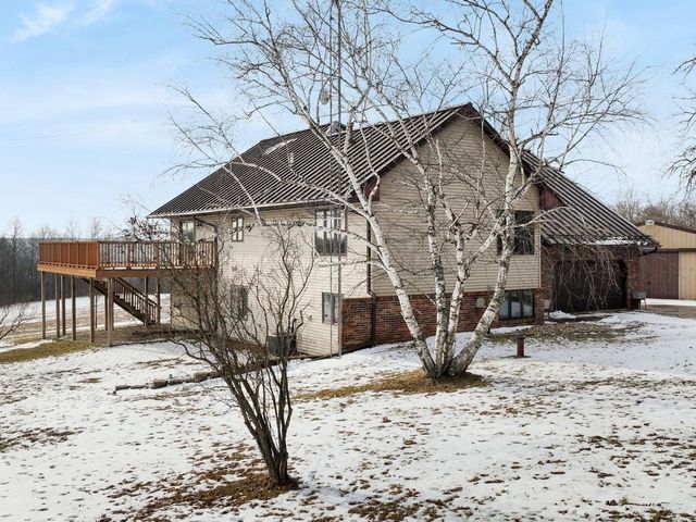 6851 Dugway Road, Ridgeway, WI 53582