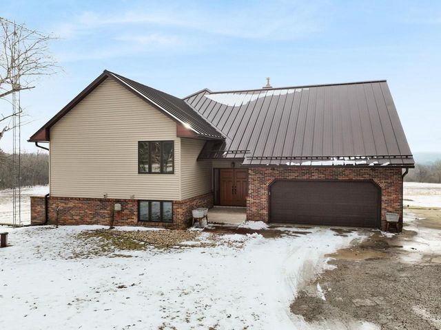 6851 Dugway Road, Ridgeway, WI 53582