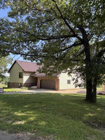 6851 Dugway Road, Ridgeway, WI 53582