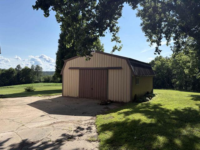 6851 Dugway Road, Ridgeway, WI 53582