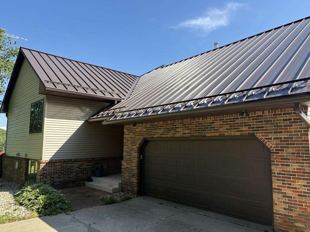 6851 Dugway Road, Ridgeway, WI 53582