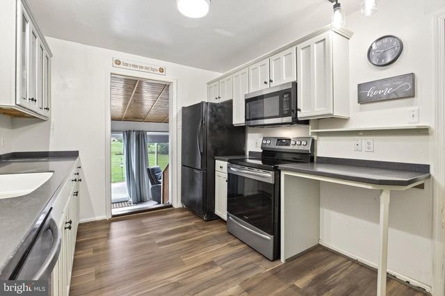 2015 STANTON ST, York, PA 17404
