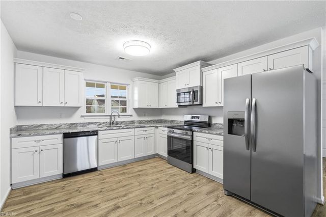 82 Red Robin TURN, Hampton, VA 23669