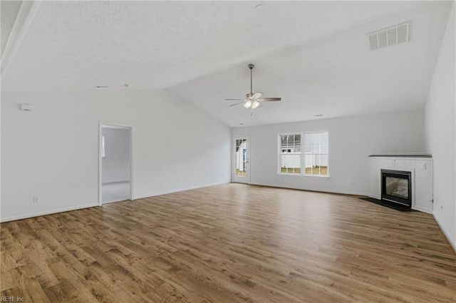 82 Red Robin TURN, Hampton, VA 23669