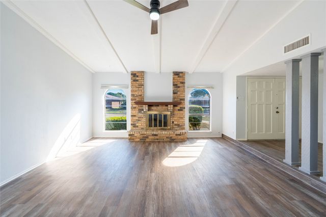 2913 Landershire Lane, Garland, TX 75044