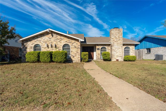 2913 Landershire Lane, Garland, TX 75044