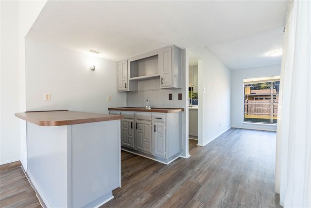 2913 Landershire Lane, Garland, TX 75044