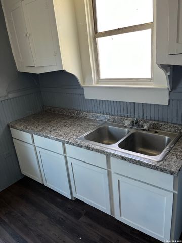 803 PIEDMONT AVE, San Antonio, TX 78210